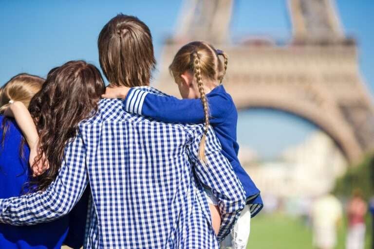 Family Tour In Paris